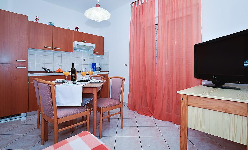 Apartments Lucija Sukošan Eksteriør bilde